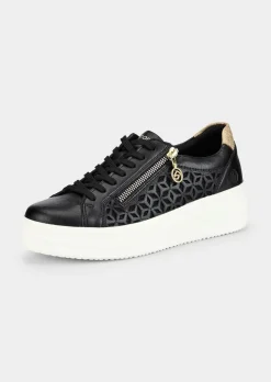 Sneakers avec ornements sur le côté