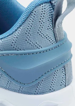 Sneakers en tissu filet, avec mousse à mémoire de forme