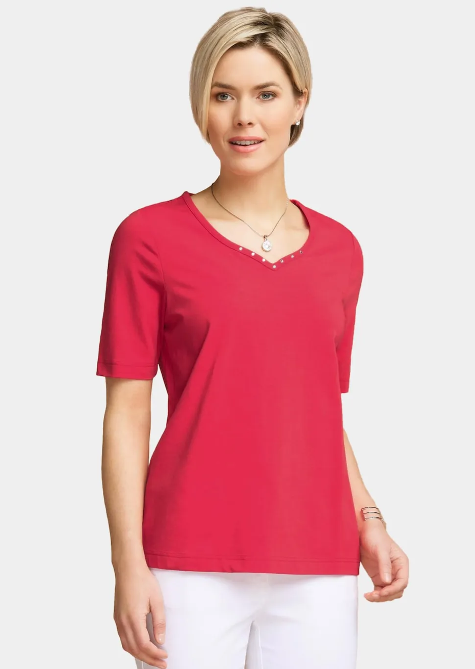 T-shirt avec charmante encolure et pierres décoratives