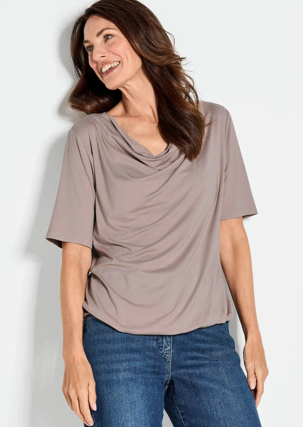 T-shirt avec encolure bénitier