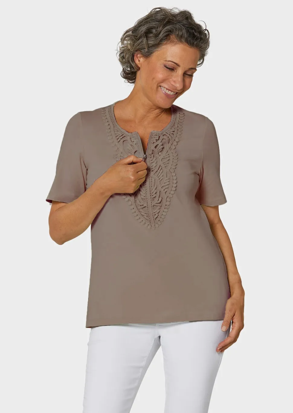 T-shirt à encolure arrondie en crochet