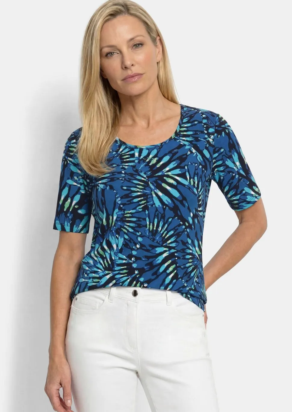 T-shirt en coton avec des fleurs féminines