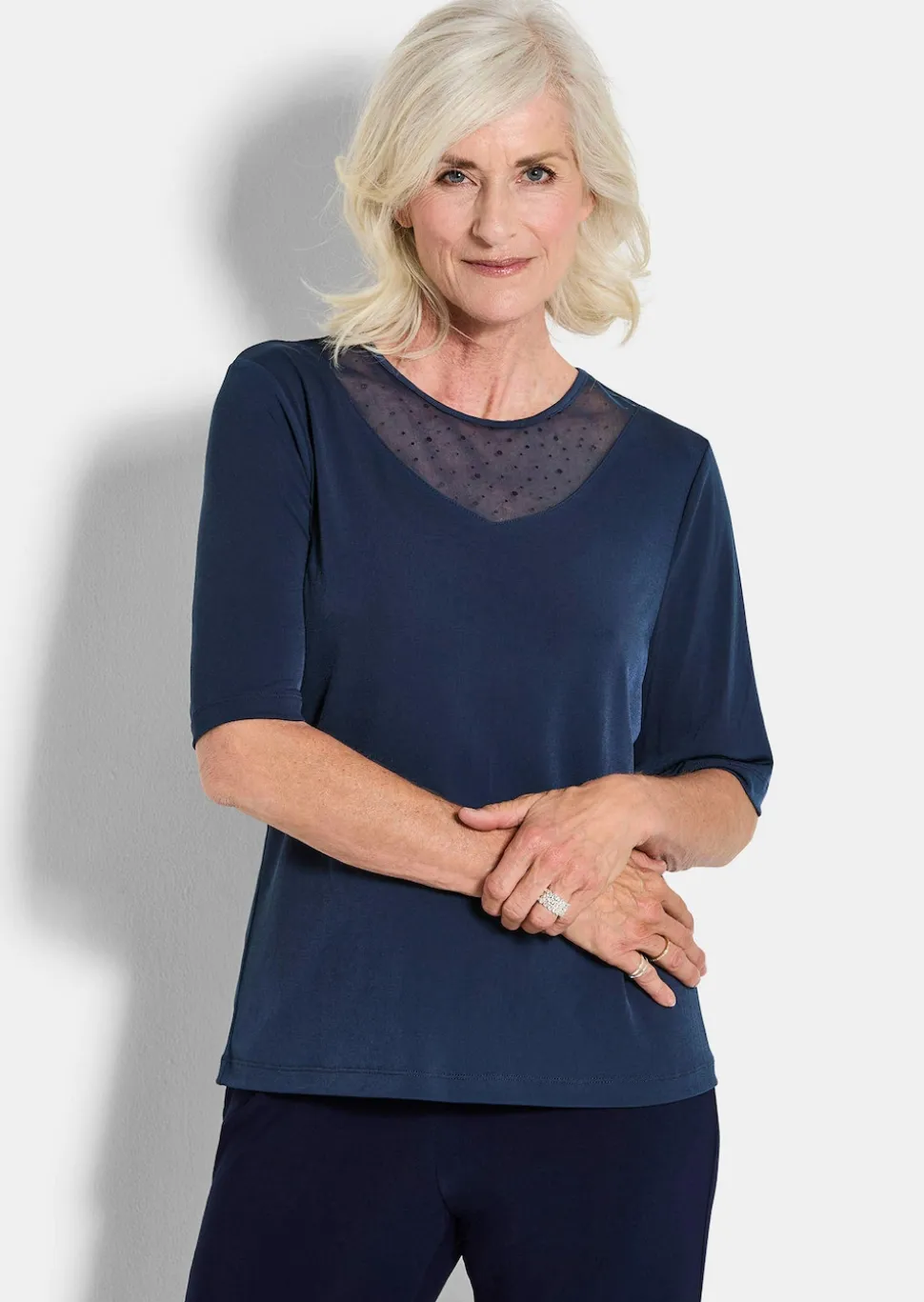 T-shirt en jersey avec empiècement en tissu filet