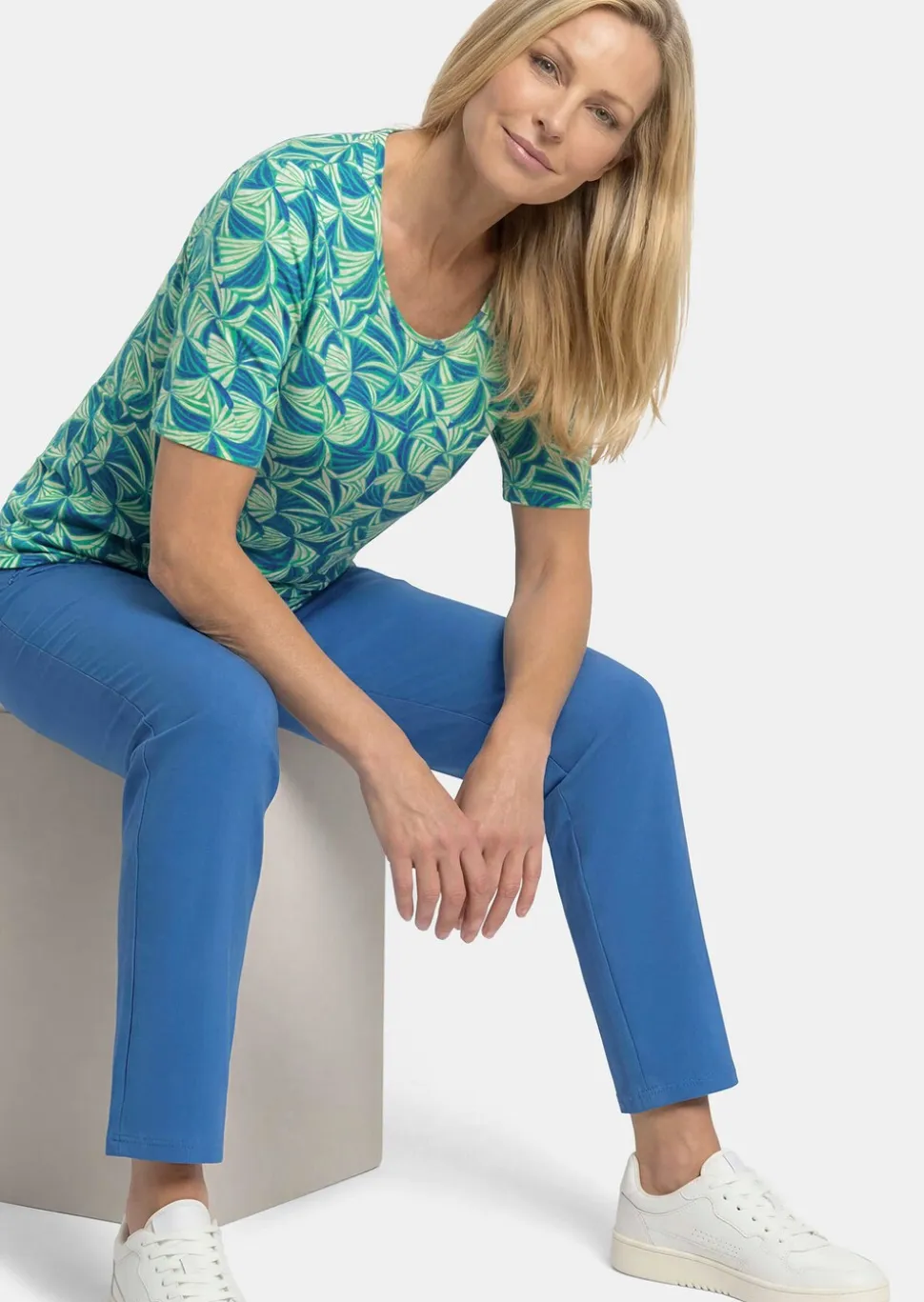 T-shirt en viscose avec motif feuilles