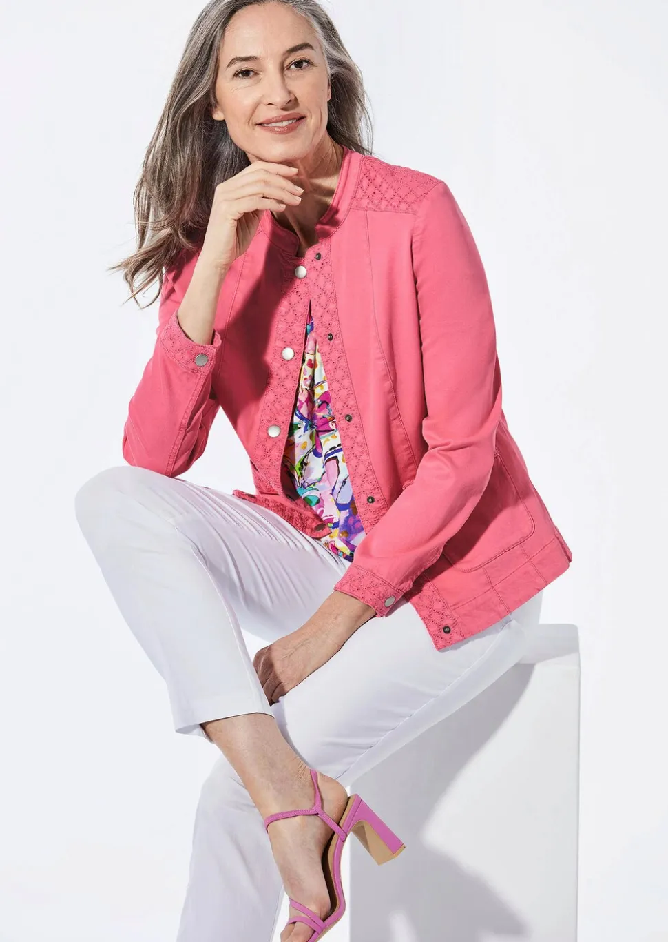 Veste en jean à dentelle ajourée
