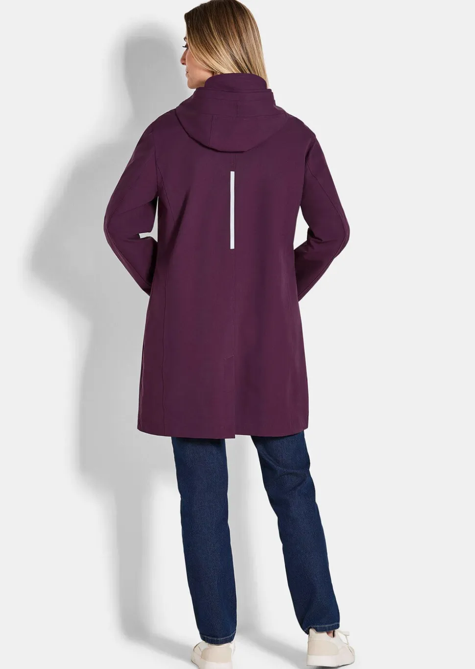 Veste imperméable avec éléments réfléchisseurs