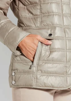 Veste matelassée légère agrémentée de nombreux détails